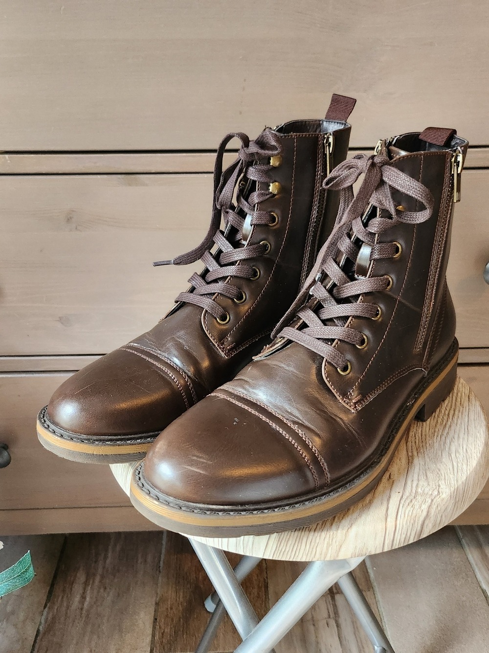 Kenneth Cole Captain Boots with a cap toe men's 9.5